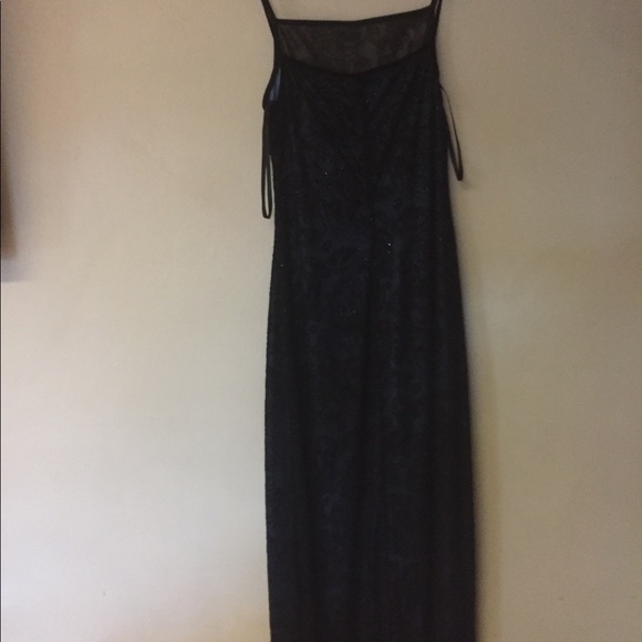 Nwt formal dress size M - Picture 2 of 3